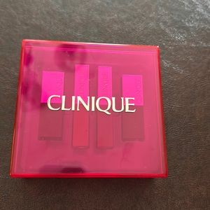 Clinique gift set 2 lipsticks & 2 lip gloss.